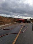 apos-cerca-de-15-horas-de-interdicao-total,-transito-e-liberado-na-br-135,-em-joaquim-felicio