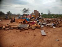 casas-desabam-apos-forte-chuva-na-zona-rural-de-sao-joao-da-ponte;-um-morador-ficou-ferido