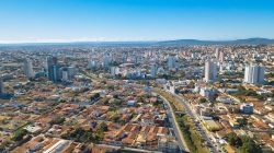 veja-o-que-abre-e-fecha-no-feriado-de-nossa-senhora-aparecida,-em-montes-claros