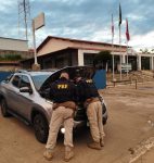 homem-e-preso-na-br-251,-em-salinas,-dirigindo-carro-roubado-em-sao-paulo-e-que-estava-com-placas-de-goias