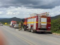 carro-bate-na-traseira-de-carreta-na-serra-de-francisco-sa-e-passageiro-fica-ferido