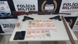 denuncia-de-rixa-ligada-ao-trafico-termina-com-4-presos-e-apreensao-de-replicas-de-arma-e-espingarda