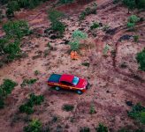 com-uso-de-drone,-homem-que-estava-desaparecido-ha-tres-dias-e-encontrado-em-area-de-mata-por-bombeiros