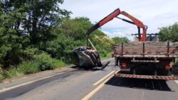 motorista-morre-em-batida-entre-carro-e-caminhonete-na-mg-401,-em-verdelandia